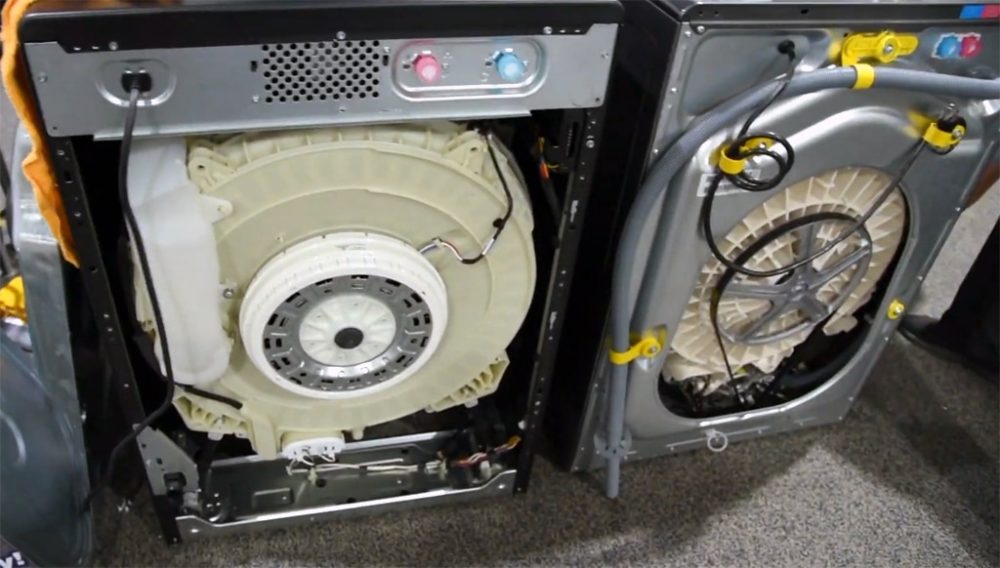 Máy giặt với động cơ không chổi than lắp trực tiếp và động cơ thông thường gián tiếp qua dây curo