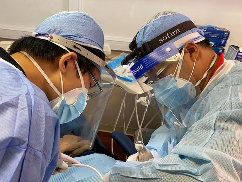 Sofirn SP40 hỗ trợ ánh sáng cho bác sĩ trong trường hợp thiếu sáng