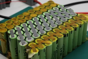 Kết nối pin - ảnh eduaspirant.com
