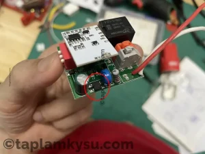 Cầu diode dán SMD trong mạch cảm biến dùng điện 220v